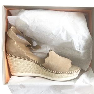 NIB Crown Vintage Daffodil Espadrille Wedge Sandal